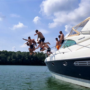 Yacht fahren auf dem Rhein