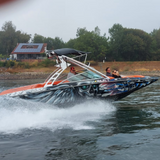 Mit den Powerboot über den Rhein fahren
